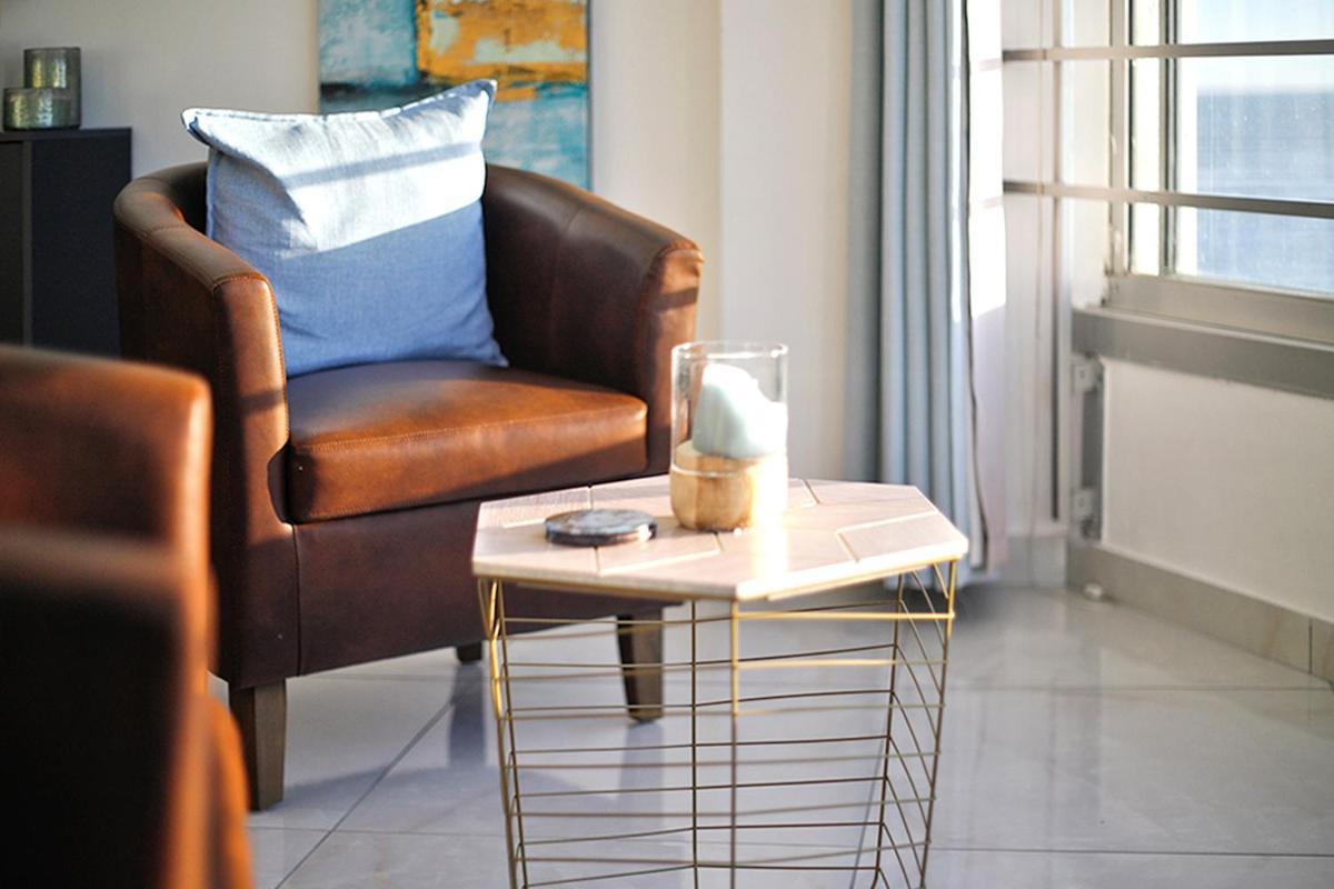 Seaside Sunsets Apartment